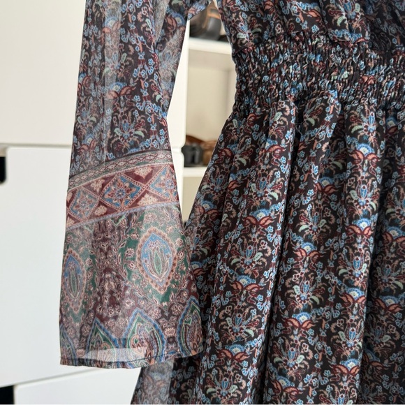 Summer Blue Patterned Dress with Long Sleeves - Picture 3 of 5